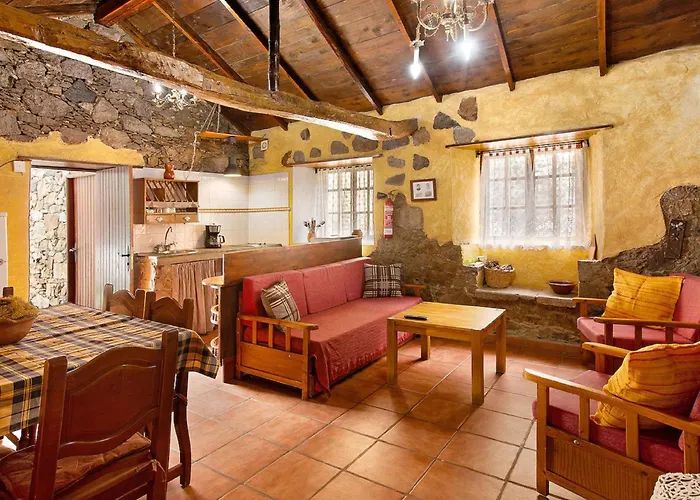 Деревянный коттедж Authentic Canarian House In The Center Of Gran Canaria Лас-Пальмас-де-Гран-Канария